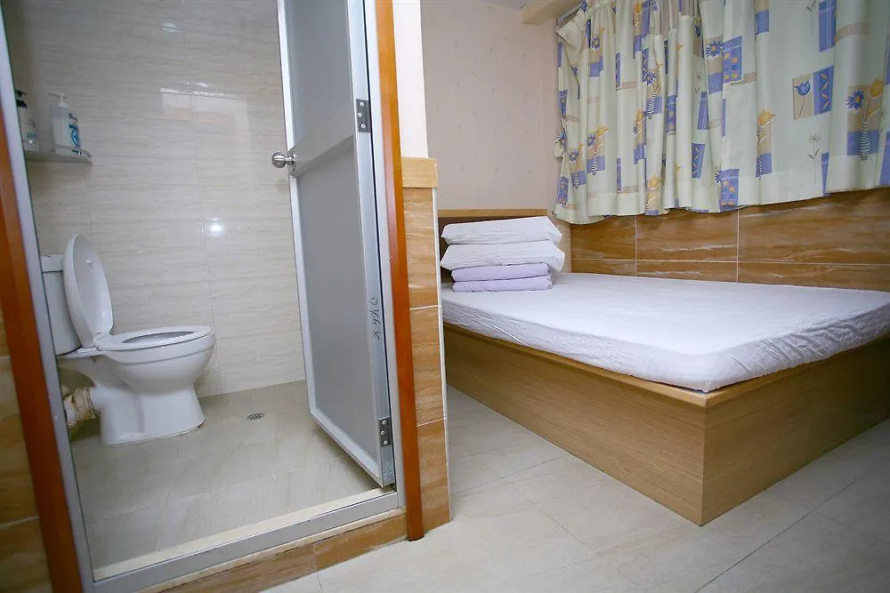 Even Easy Hostel Hong Kong Hotel